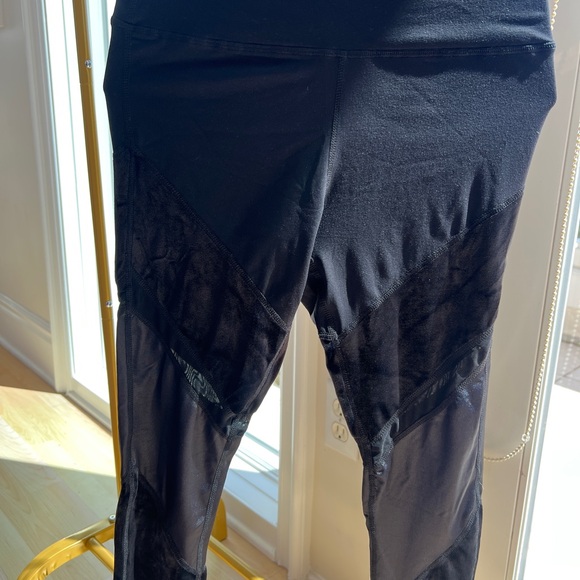 Velvet two piece leggings set - Picture 3 of 3